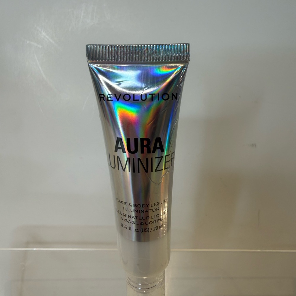 Revolution Aura Luminizer - Iridescent Silver
